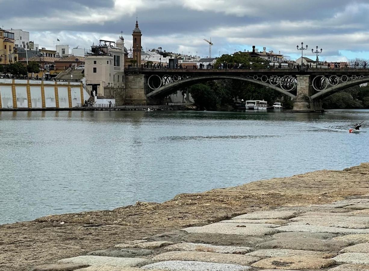 Apartamentos Rg Resitur Seville Luaran gambar